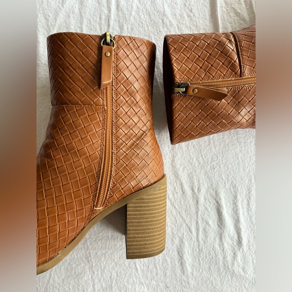 Arden Mid Boot - Picture 3 of 6